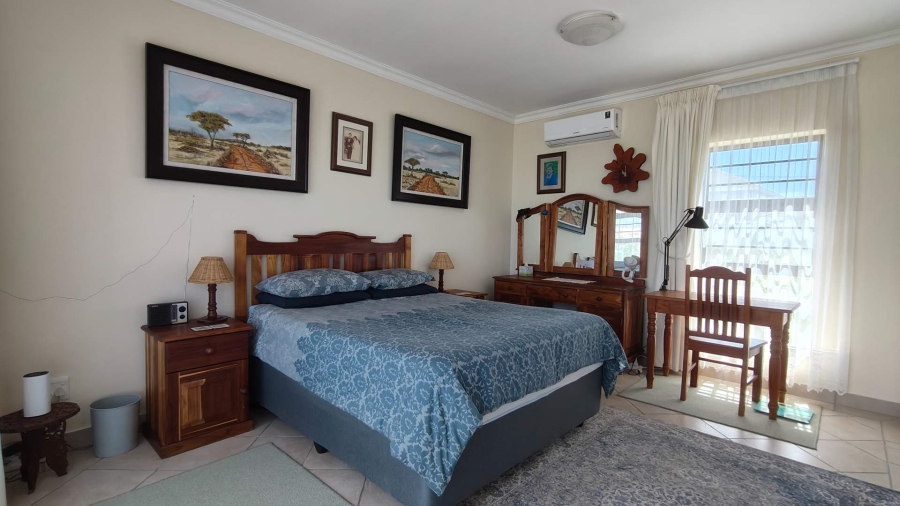 4 Bedroom Property for Sale in Dana Bay Western Cape